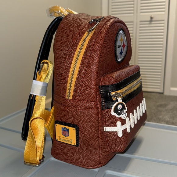 Loungefly Pittsburgh Steelers Foitball Backpack main image 9